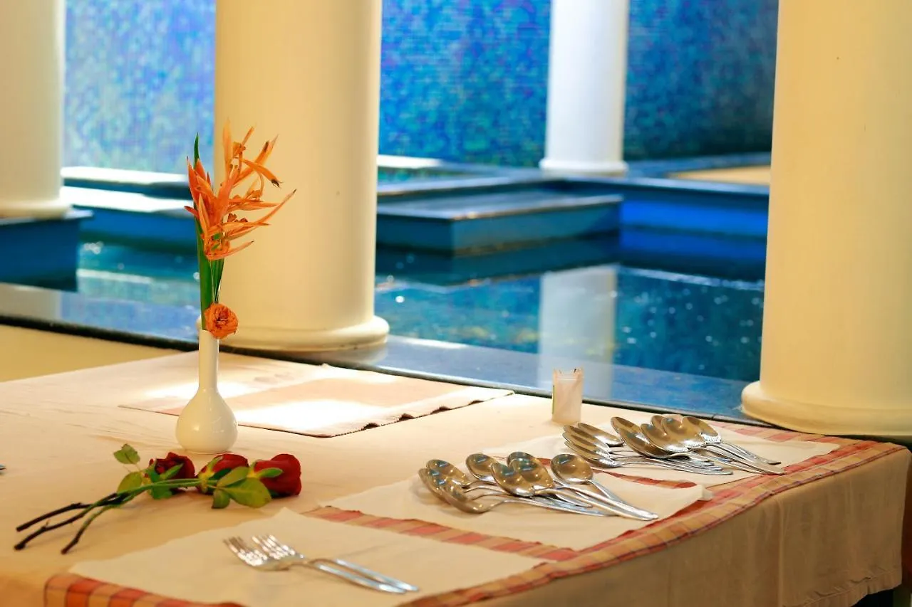 Triveny River Palace Hotel Alappuzha 3*,  India
